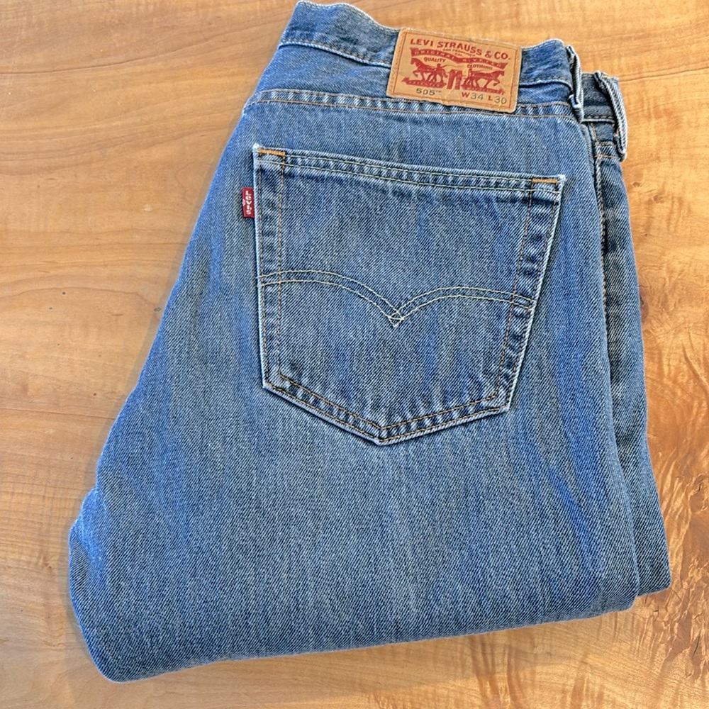 LEVI'S 505  w34 L30 regular fit